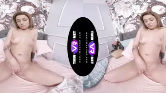 Home alone gets her orgasm