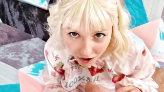 Russian women gotten very turned on and gave her booty for fucking