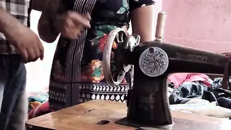 Tailor ne bhabhi ka  naap  lete lete bhabhi ko hi chod dala