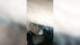 Mi vecino me dio unas rosaditas