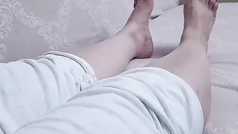 I filmed my own foot. Does it look nice?