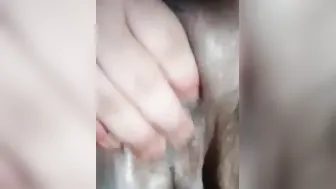 Bbw fingers her unshaved vagina