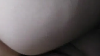 Visitando a mi hombre en el trabajo y me termina cogiendo en su escritorio