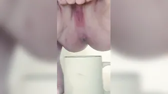 I peed into a mug into the tub and then poured all the peeing on myself