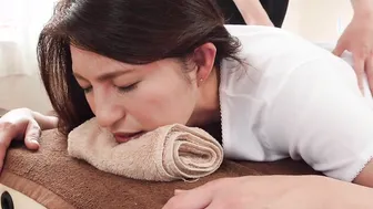 Saki Oishi A Gigantic Titties Chiropractic Clinic That Makes Aunts Go Kinky With Her Exquisite Breast Strokes