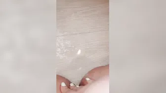 Cant Stop Squirting So Messy - Mia
