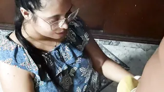 My stepsister give me a rich head before leaving home