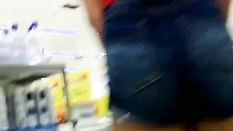 Loirinha gostosinha acompanhada Nice eighteen blonde inside shorts