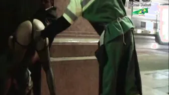Young lovers realizes fantasy fucking on the street with strangers until the gari took advantage.