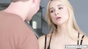 Van Wylde is fucking big titted masseuse Sarah Vandella