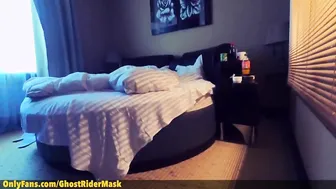 Love is she Wakes up with a Fake-Cock on St.
