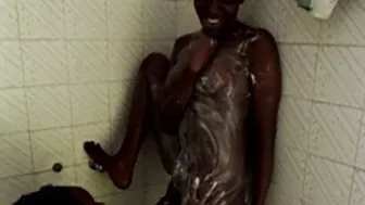 Vulgar Kenyan Lesbo College Friends Meet Up To Nailed