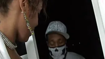 Millian Blu Give Her Snatch For A Blunt