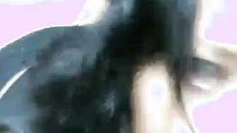 La pongo de perrito y le doy duro a esta putita por segunda vez