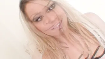 Brooke Scott with Sexy body Blowjob a big dick