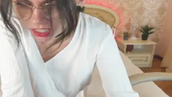 Petite Babe Loves To Pleasure Herself
