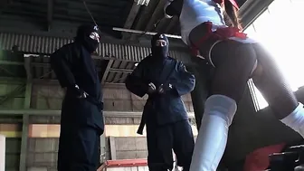 Maria Ono boned by 2 ninjas as a prisoner