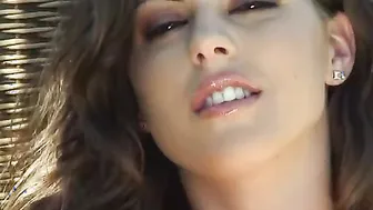 After A Day Of Sunbathing Hannah Hunter Massage Her Clitoris And Makes Herself Cum
