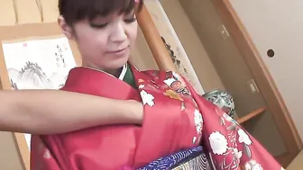 Yuria Tominaga into kimono getting things on her snatch