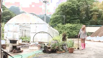 Chinese Beauty Rara toying her fantastic snatch