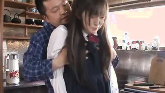 Teeny queen Ai Uehara offer a nice bj