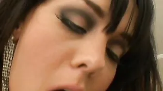Paulina James And Audrey Bitoni Offer Each Other Huge Dyke Orgasms