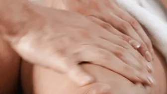 Massaging My Friends Cougar Film With Julianna Vega Duncan Saint - Brazzers Official