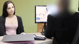 Skinny miss pays with sex for realization of business plan