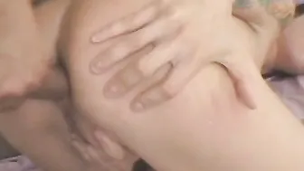 Kiss The Mom Butt Of Lexi
