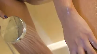 Slender eastern Beauty Getting Her Unshaved Bush Stuffed With Cum On Her Toes