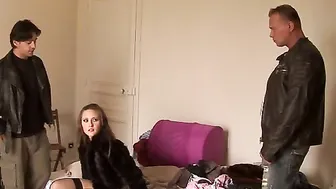 Moana Mendez Loves Taking 3 Dicks At Once