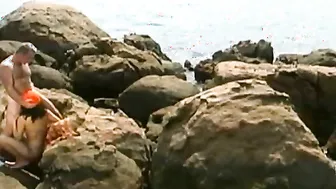 A Hot women With A Nice Twat Getting Pounded And Takes A Facial Outdoor