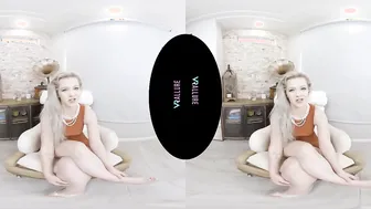VRALLURE Kay Loves Her Vibrators
