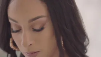 Deepthroating porn video – VIXEN Teanna  photographer have steamy affair