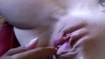 Lesbo teen getting ass toyed