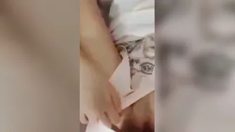 존나 쑤시는데 핸드폰만 하고있네 썅년 ㅋㅋ 풀버전은 텔레그램 SB892 온리팬스 트위터 한국 성인방 야동방 빨간방 Korea