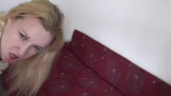 Blonde Amateur slut shoot a private Porn with a black Guy