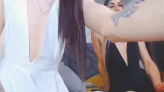 Sexy Couple Tranny Enjoys Masturbating Live