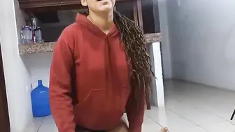 Innocent stepsister asks her mature stepbrother for help and they end up fucking into the butt