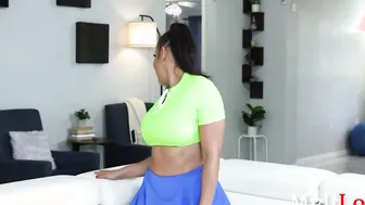 How She Getting Her Thick Ass- Carmela Clutch
