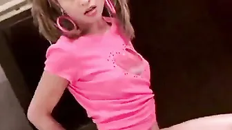 Sexy Teen Ellie 18 is rubbing her pussy