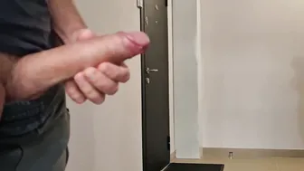 The postwoman caught me jerking off into outdoor near the apartment shes schoked but she likes to peek