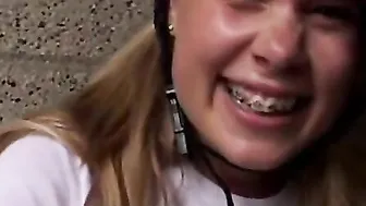 Little summer loves fingering pussies in public