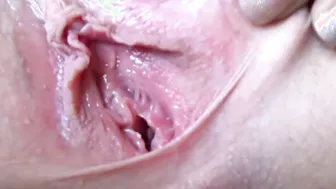 Little Taylor loves pussy and masturbate.