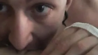 Horny Babe Gets Her Pussy Licked And Fingered Hard