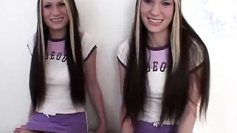Simpson Twin with rounded tits Fingering Pussy
