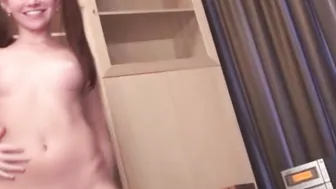 Miley Cyrus stripping nude and fingering herself