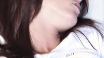 BrookeSkye laydown in sofa Rubbing and Fingering Pussy