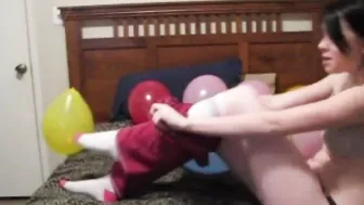 Tiny Red Slut Playing ballon showing sexy body
