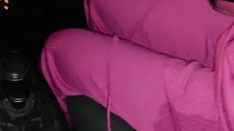 I offered a riding to the beauty who was walking alone on the street and she had sex with me